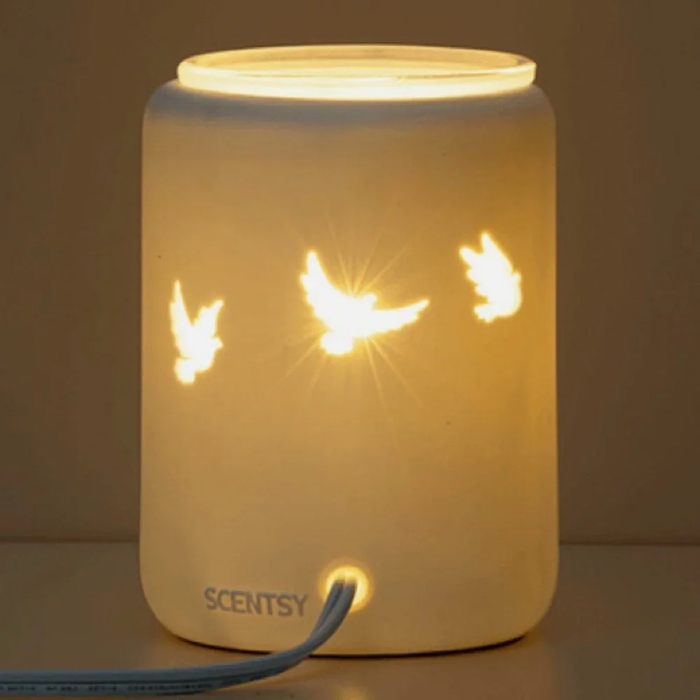 Scentsy Amazing Grace wax warmer New in Box - Picture 2 of 8